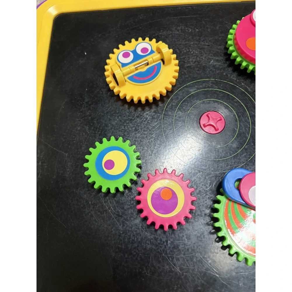 Vintage 1997 Tomy Magnetic Gear Board Toy Colorful Educational Spinning Gears
